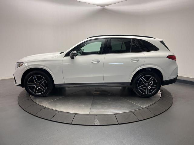Photo of 2025 Polar White Mercedes-Benz GLC 300
