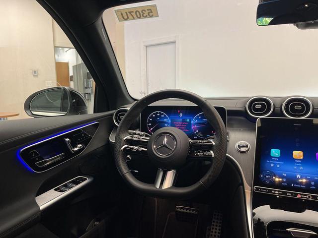 Photo of 2025 Polar White Mercedes-Benz GLC 300