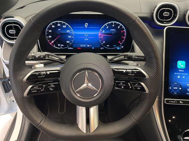 Photo of 2025 Polar White Mercedes-Benz GLC 300