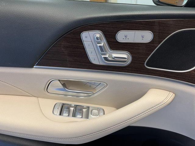Photo of 2024 Black Mercedes-Benz GLE 350