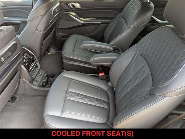 Photo of 2023 Black Sapphire Metallic BMW X7