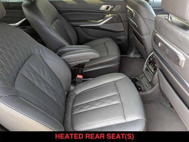 Photo of 2023 Black Sapphire Metallic BMW X7