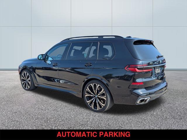 Photo of 2023 Black Sapphire Metallic BMW X7