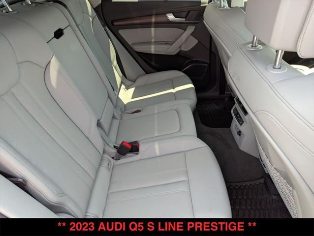 Photo of 2023 Mythos Black Metallic Audi Q5