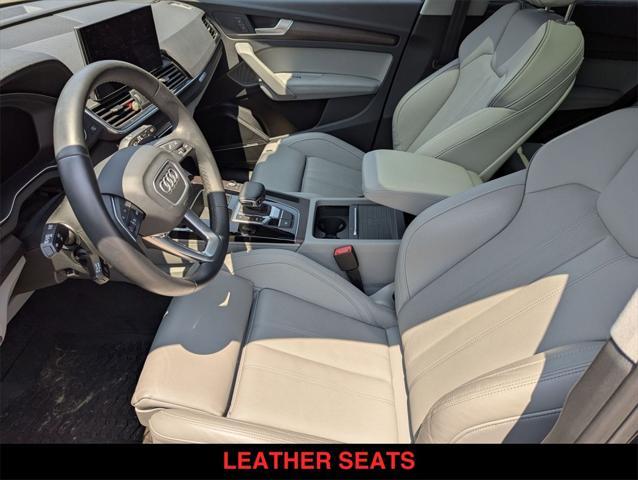 Photo of 2023 Mythos Black Metallic Audi Q5