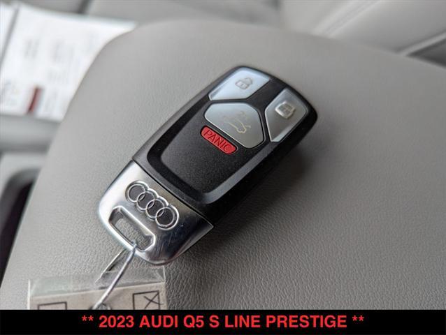 Photo of 2023 Mythos Black Metallic Audi Q5