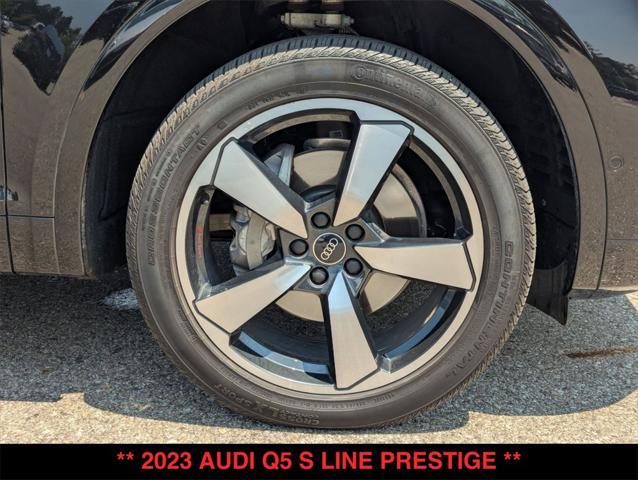 Photo of 2023 Mythos Black Metallic Audi Q5