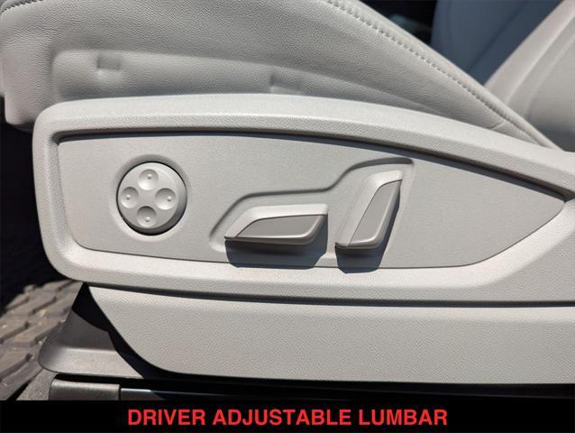 Photo of 2023 Mythos Black Metallic Audi Q5
