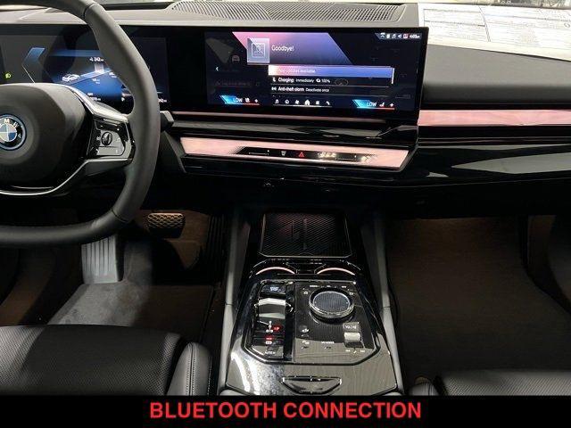 Photo of 2024 Alpine White BMW i5