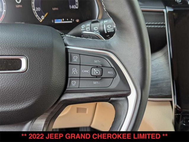 Photo of 2022 Bright White Clearcoat Jeep Grand Cherokee