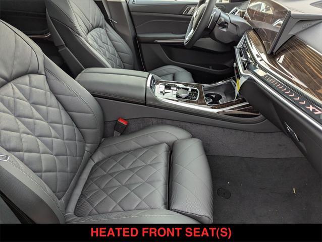 Photo of 2025 Mineral White Metallic BMW X7