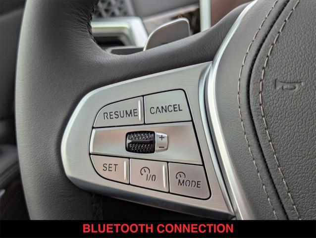 Photo of 2025 Mineral White Metallic BMW X7