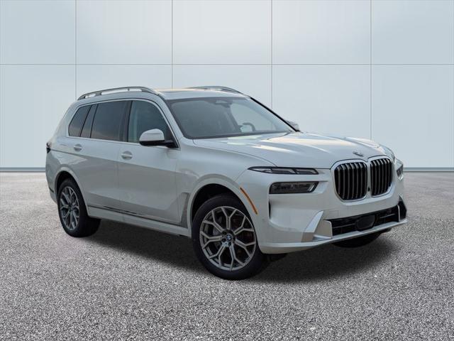 Photo of 2025 Mineral White Metallic BMW X7