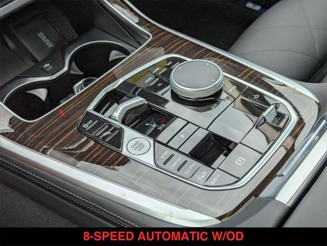 Photo of 2025 Mineral White Metallic BMW X7