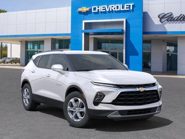 Photo of 2025 Iridescent Pearl Tricoat Chevrolet Blazer