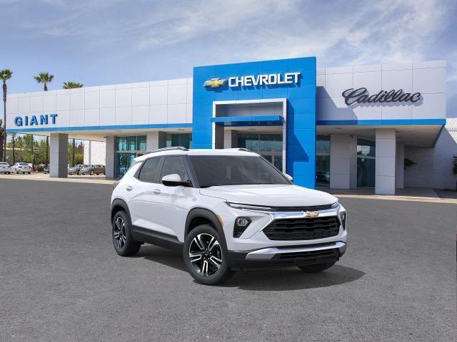 Photo of 2026 Summit White Chevrolet Trailblazer