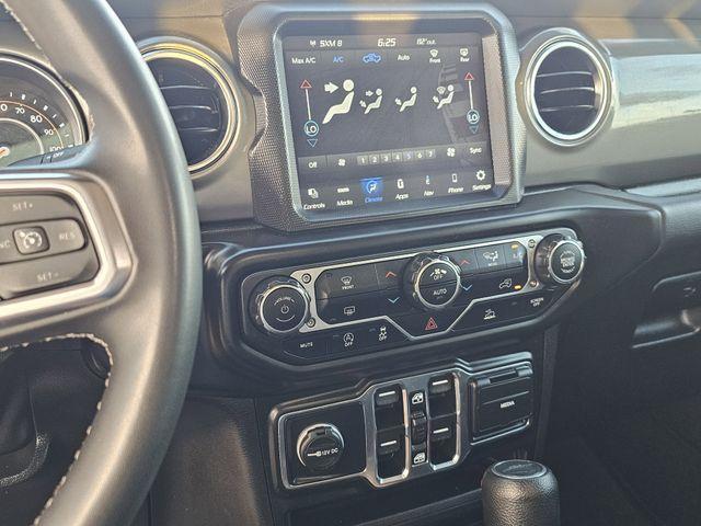 Photo of 2023 Granite Crystal Clearcoat Metallic Jeep Gladiator
