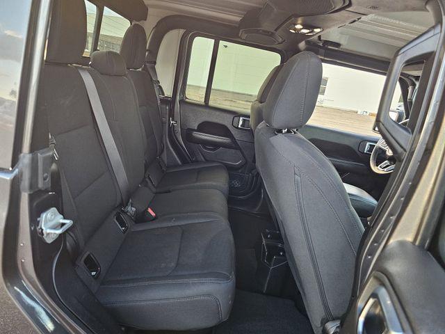 Photo of 2023 Granite Crystal Clearcoat Metallic Jeep Gladiator