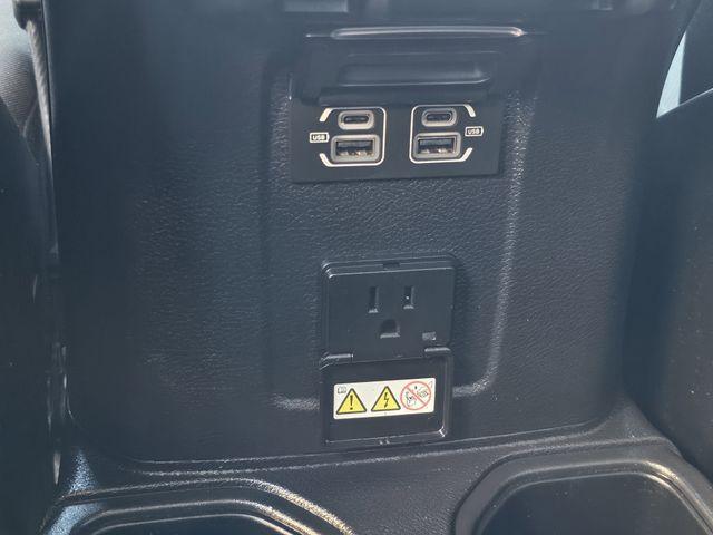Photo of 2023 Granite Crystal Clearcoat Metallic Jeep Gladiator