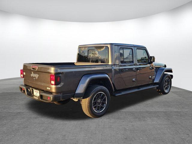 Photo of 2023 Granite Crystal Clearcoat Metallic Jeep Gladiator