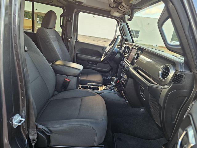 Photo of 2023 Granite Crystal Clearcoat Metallic Jeep Gladiator