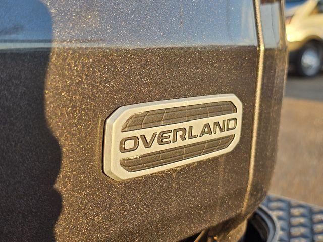 Photo of 2023 Granite Crystal Clearcoat Metallic Jeep Gladiator