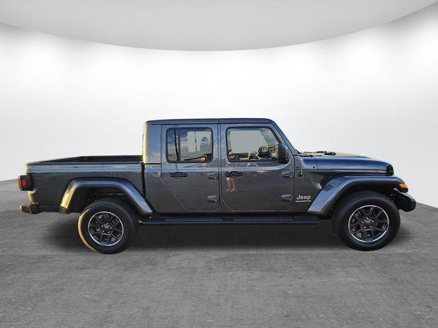 Photo of 2023 Granite Crystal Clearcoat Metallic Jeep Gladiator
