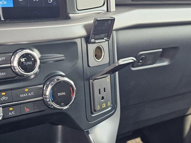 Photo of 2025 Oxford White Ford F-150