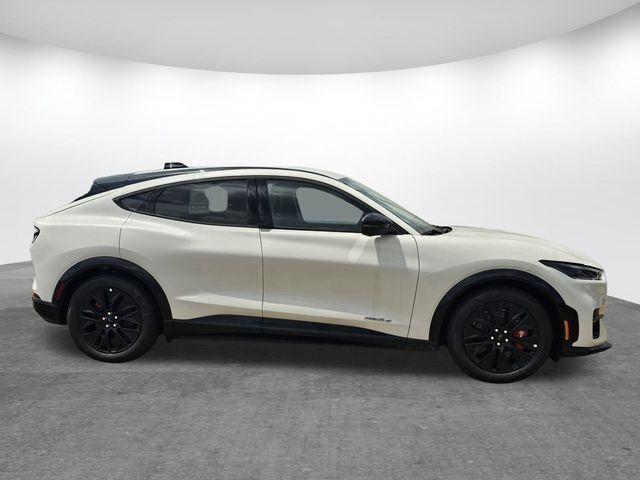 Photo of 2025 White Metallic Ford Mustang Mach-E