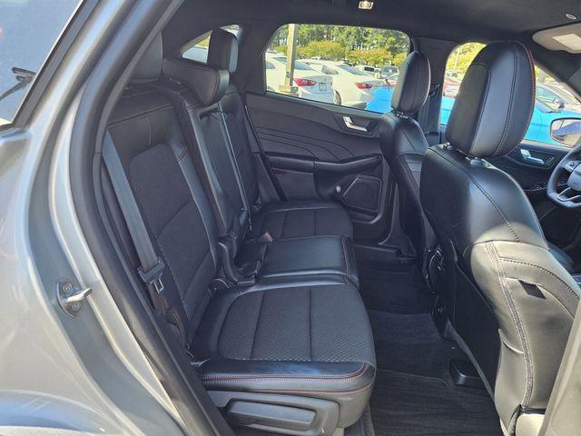 Photo of 2023 Iconic Silver Metallic Ford Escape