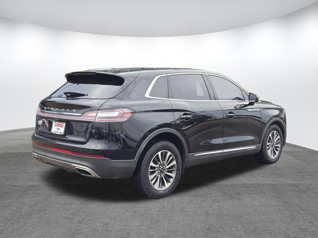 Photo of 2022 INFINITE BLACK MET CC Lincoln Nautilus