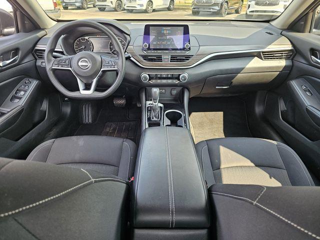 Photo of 2024 Gun Metallic Nissan Altima