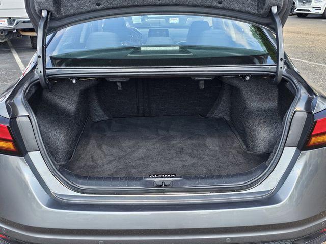 Photo of 2024 Gun Metallic Nissan Altima