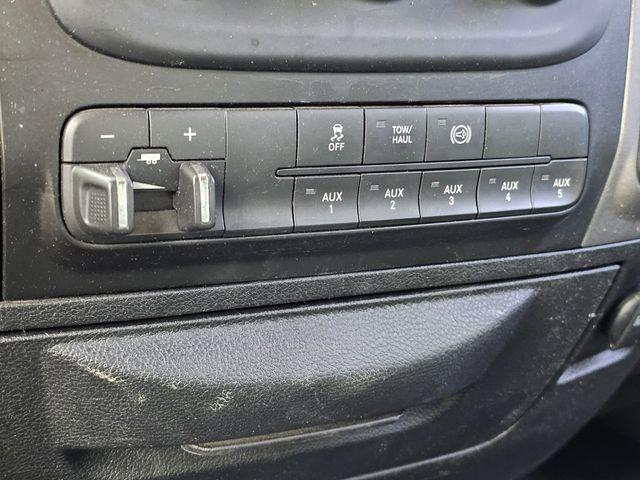 Photo of 2018 Bright White Clearcoat RAM 3500