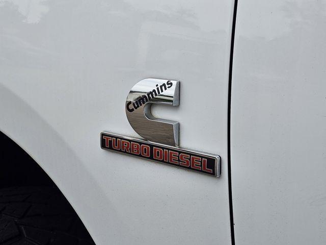 Photo of 2018 Bright White Clearcoat RAM 3500