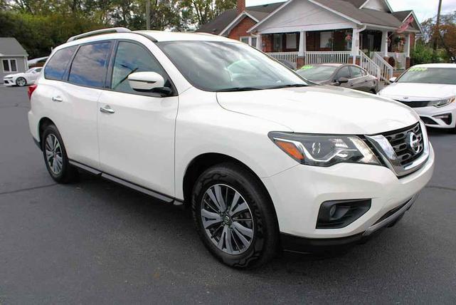 Photo of 2020 Glacier White Nissan Pathfinder