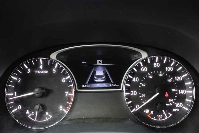 Photo of 2020 Glacier White Nissan Pathfinder