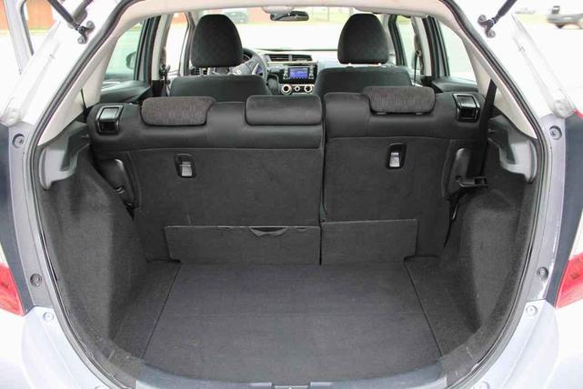 Photo of 2015 Alabaster Silver Metallic Honda Fit
