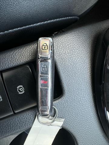 Photo of 2021 Orange Kia Seltos