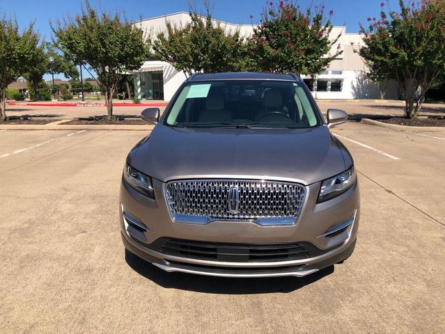 Photo of 2019 Beige Lincoln MKC