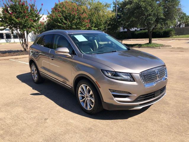 Photo of 2019 Beige Lincoln MKC