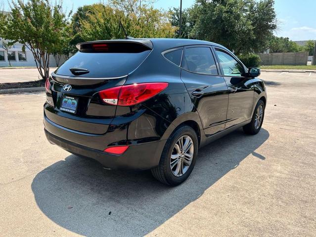 Photo of 2015 Black Hyundai TUCSON