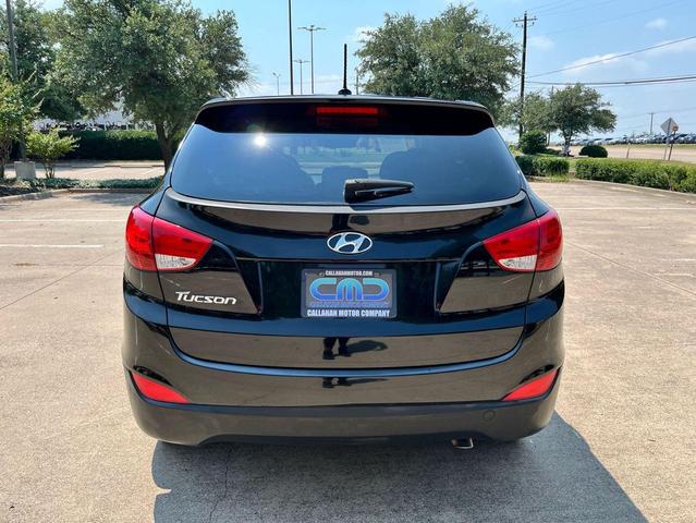 Photo of 2015 Black Hyundai TUCSON