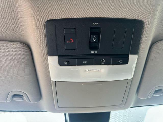 Photo of 2020 Gray Nissan Altima