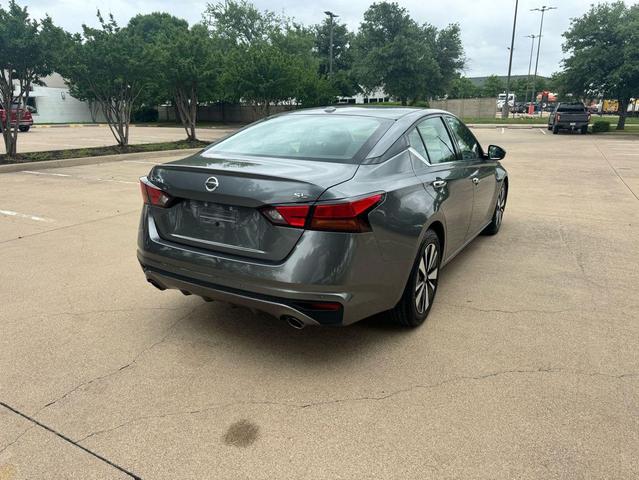 Photo of 2020 Gray Nissan Altima
