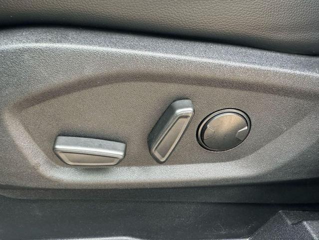 Photo of 2023 Black Ford Edge