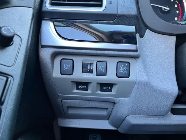 Photo of 2018 White Subaru Forester