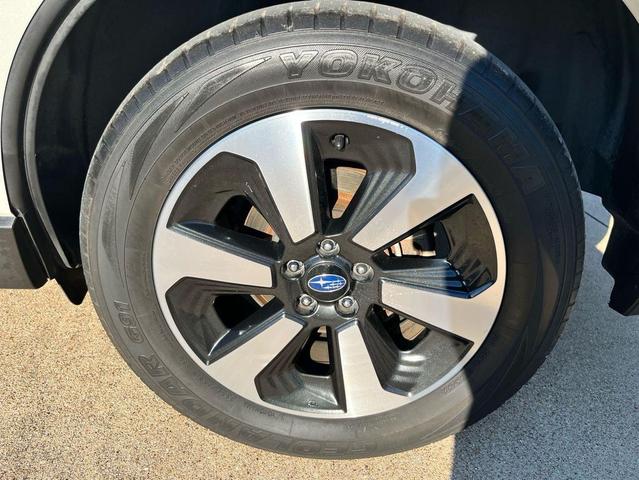 Photo of 2018 White Subaru Forester