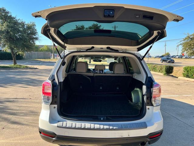 Photo of 2018 White Subaru Forester
