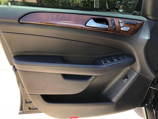 Photo of 2019 Black Mercedes-Benz GLS 450